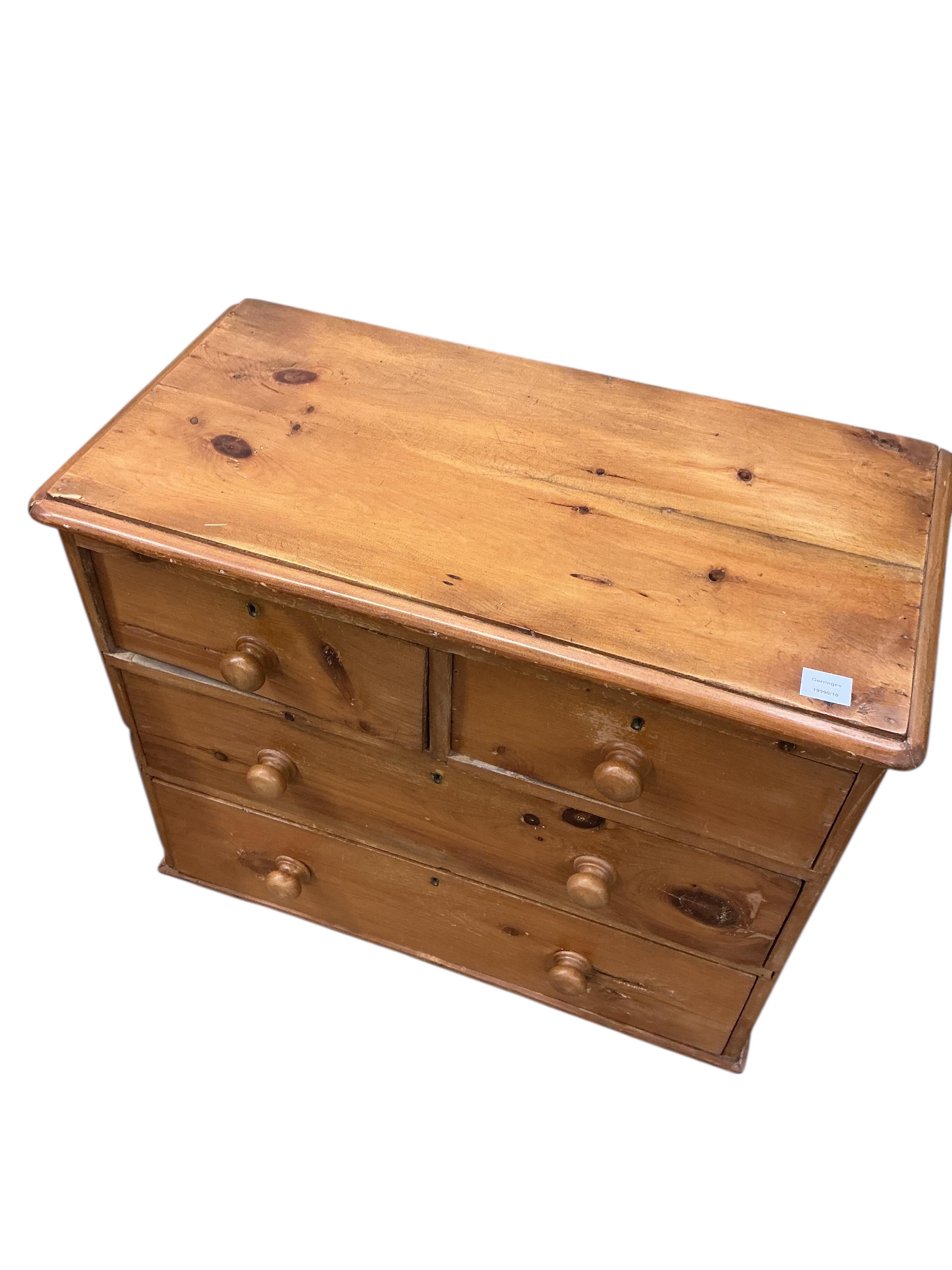 Two small Victorian pine chests of four drawers, larger width 84cm, depth 44cm, height 76cm